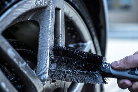 Zestaw wysokiej jakości szczotek do mycia motocykla Muc Off 5 sztuk