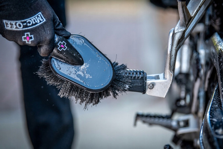 Miękka szczotka do ogólnego czyszczenia motocykla Muc Off - Soft Washing