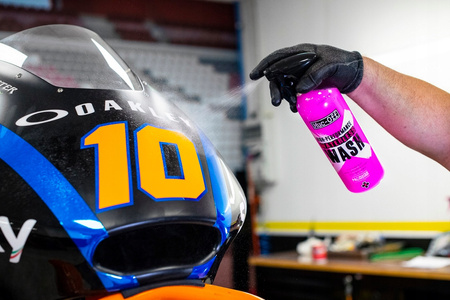 Preparat do skutecznego mycia motocykla bez użycia wody - 750ml - High Perf