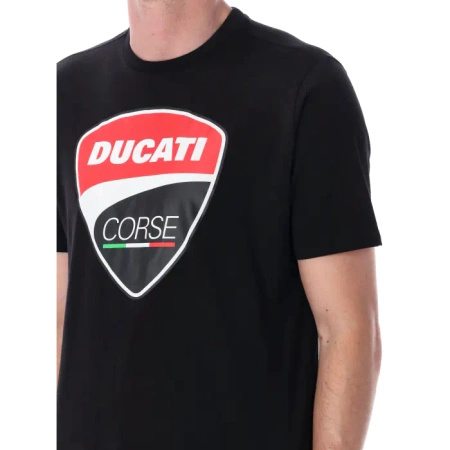 Koszulka Ducati Corse 2024 Badge – Oficjalna Kolekcja