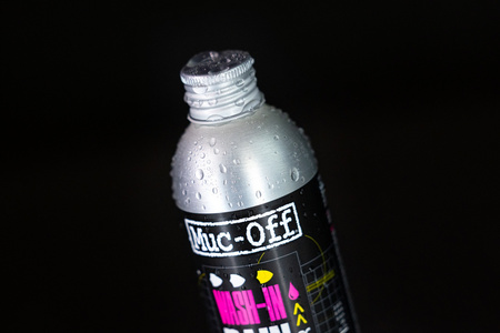 Impregnat do odzieży nanoszony podczas prania Muc Off