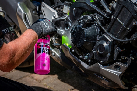 Preparat do skutecznego mycia motocykla bez użycia wody - 750ml - High Perf