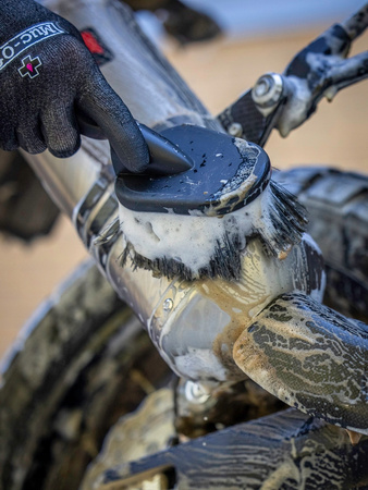 Miękka szczotka do ogólnego czyszczenia motocykla Muc Off - Soft Washing