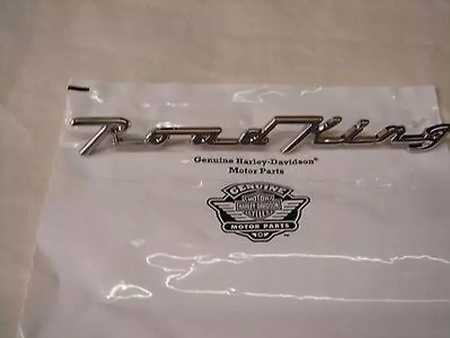 Emblemat na przedni błotnik Harley Davidson Road King