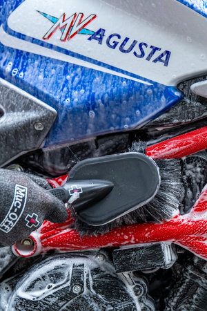 Miękka szczotka do ogólnego czyszczenia motocykla Muc Off - Soft Washing